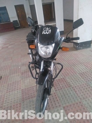 Runner Cheeta 100cc Bike, Black Color.